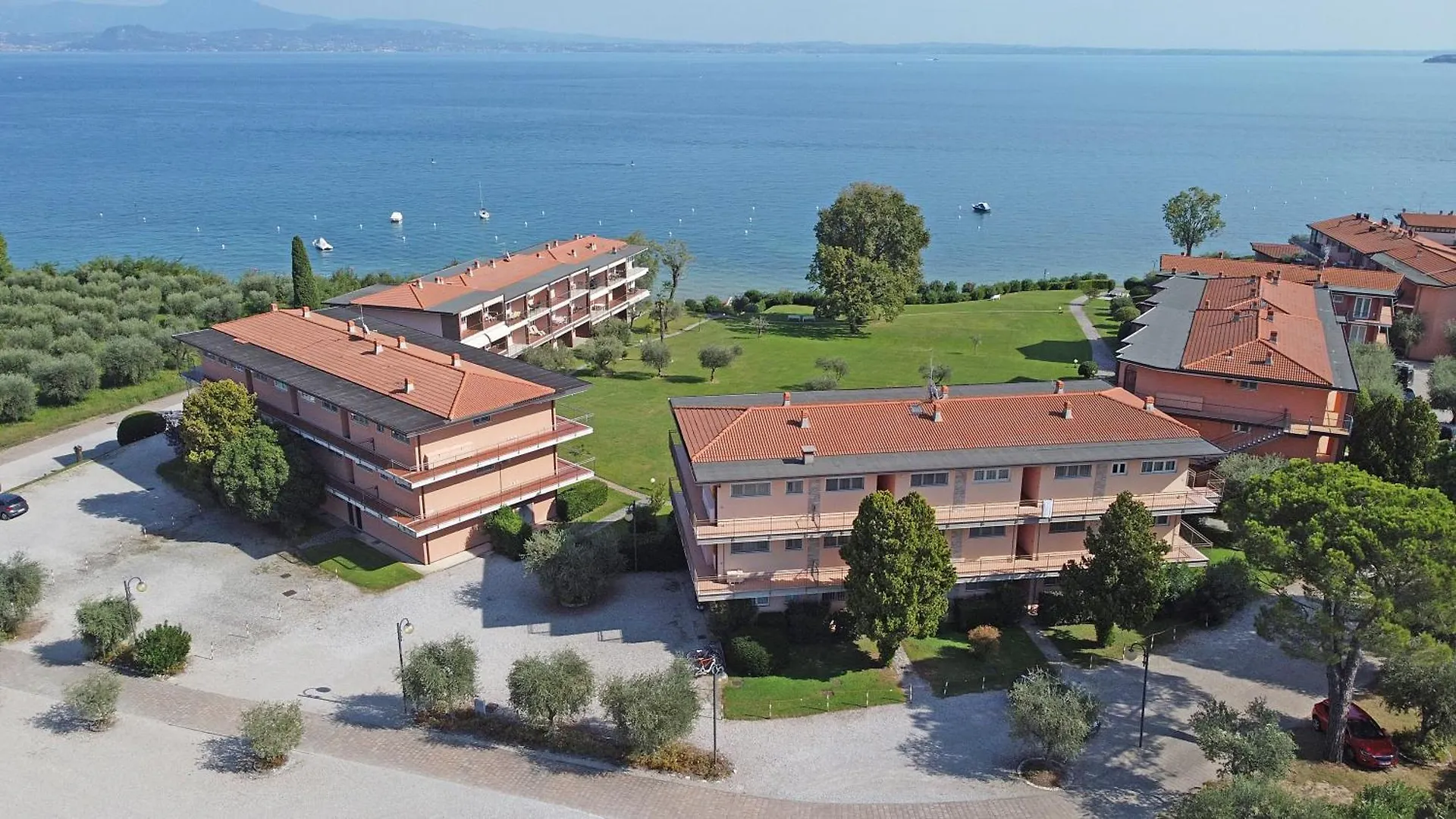 Specchio Sul Lago Manerba del Garda 0*,
