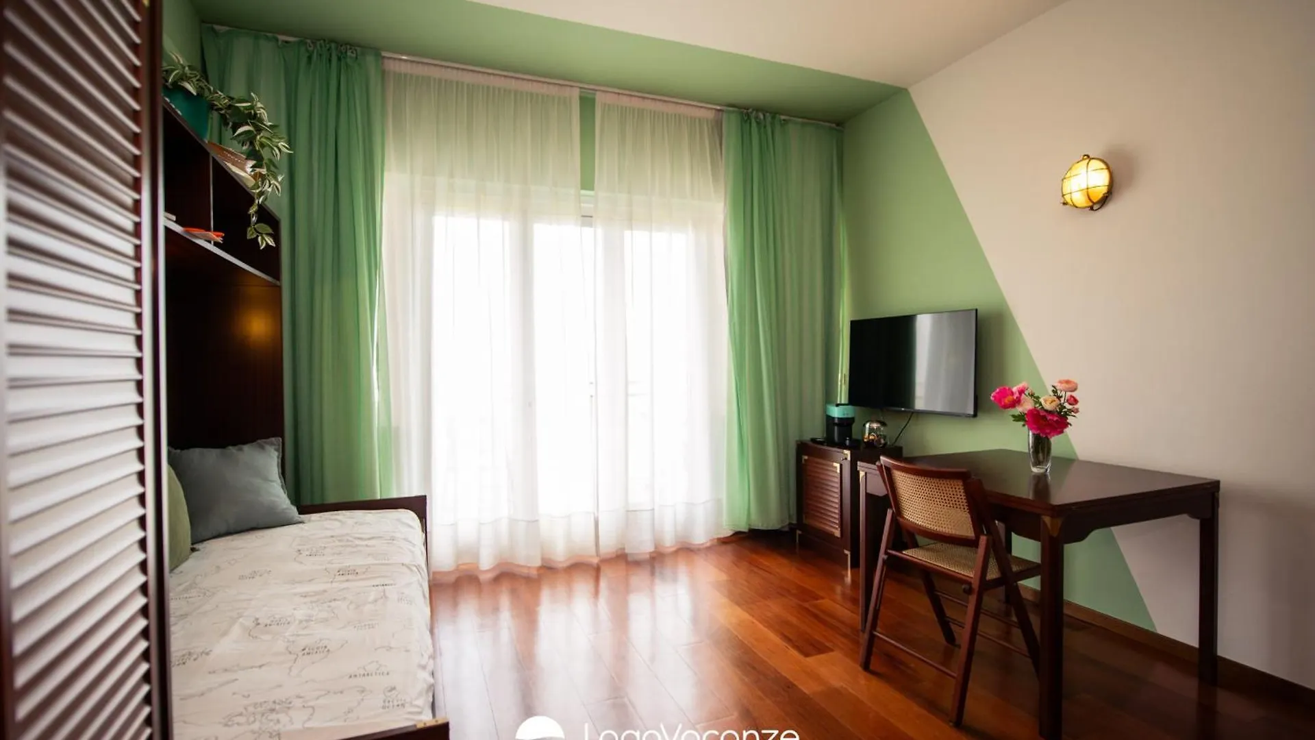 Apartment Specchio Sul Lago Manerba del Garda