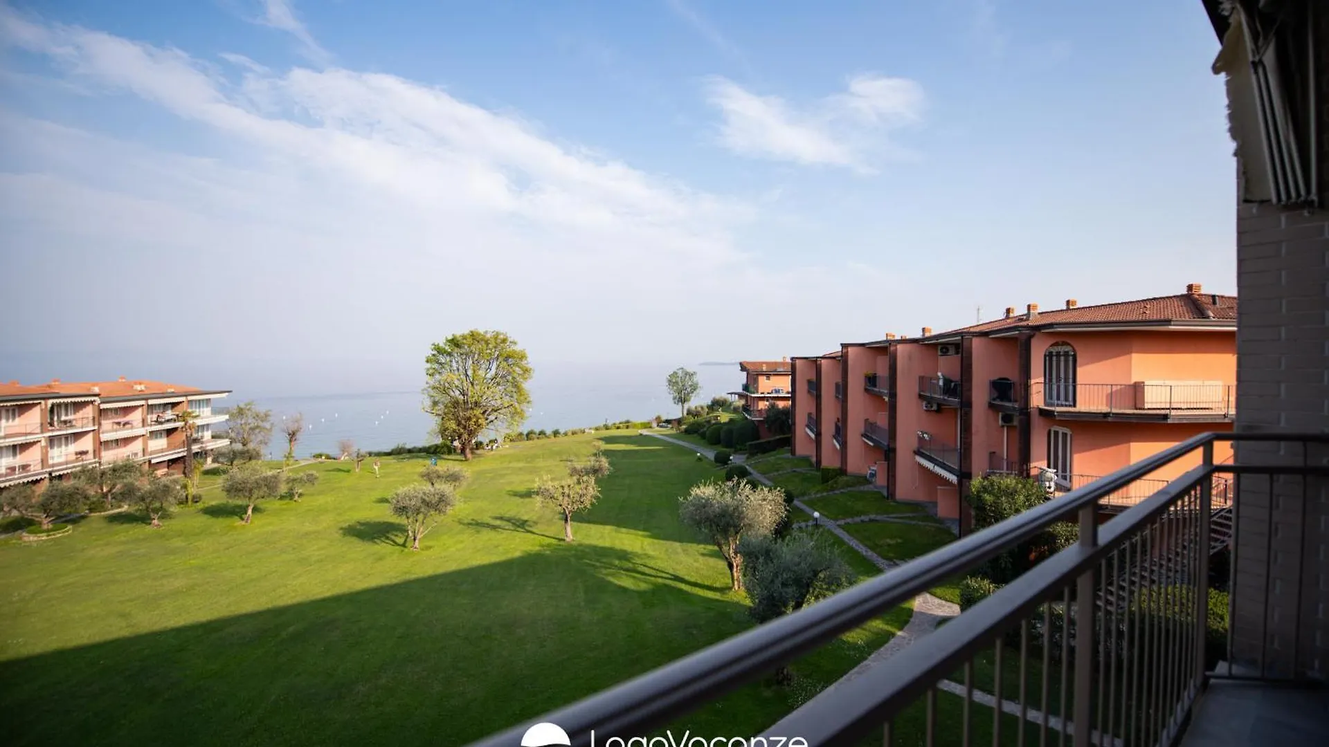 Apartment Specchio Sul Lago Manerba del Garda