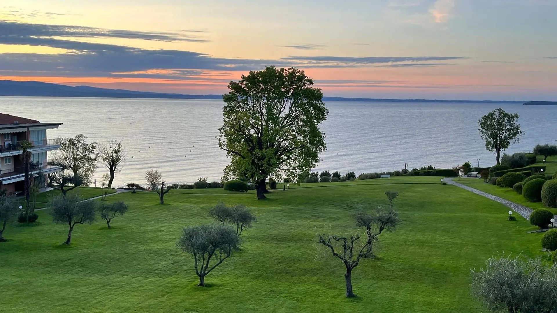 Specchio Sul Lago Manerba del Garda Apartamento